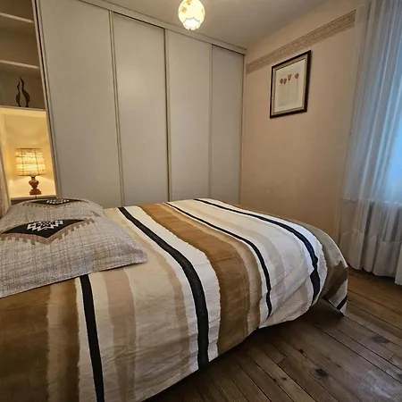 Maison Spacieuse En Dordogne Avec Terrasse Et Jardin, Animaux Acceptes - Fr-1-616-220 *